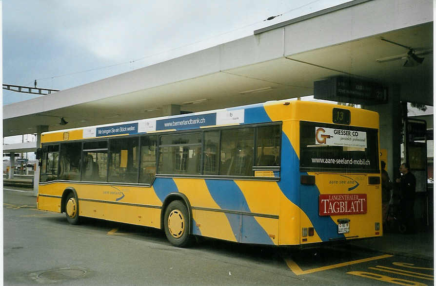 (083'235) - ASm Langenthal - Nr. 736/BE 401'922 - MAN/Lauber-MAN (ex RVO langenthal) am 20. Februar 2006 beim Bahnhof Langenthal