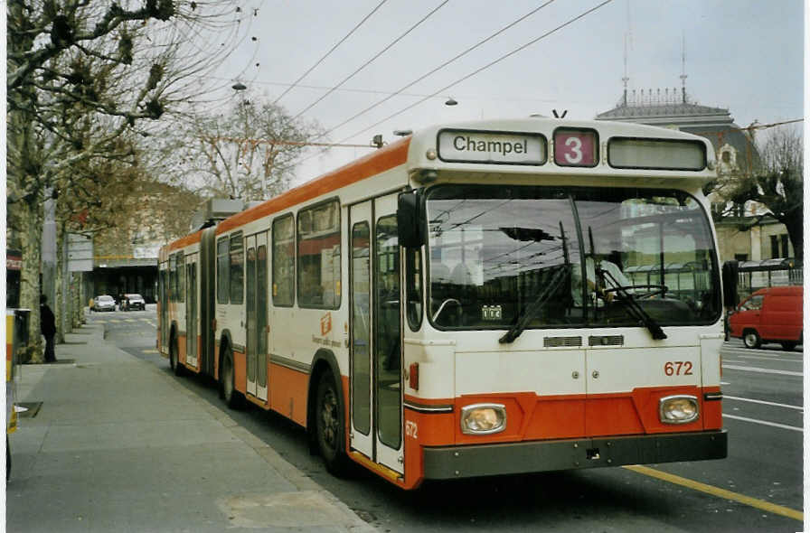 (083'428) - TPG Genve - Nr. 672 - Saurer/Hess Gelenktrolleybus am 6. Mrz 2006 in Genve, 22-Cantons