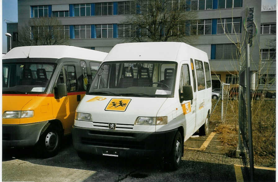 (083'935) - CarPostal Vaud-Fribourg - Peugeot am 19. Mrz 2006 in Yverdon, Garage