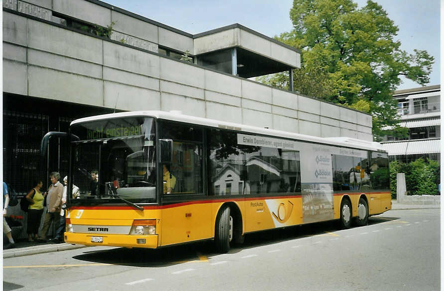 (084'929) - AVA Aarberg - Nr. 7/BE 350'471 - Setra am 13. Mai 2006 in Aarberg, Post