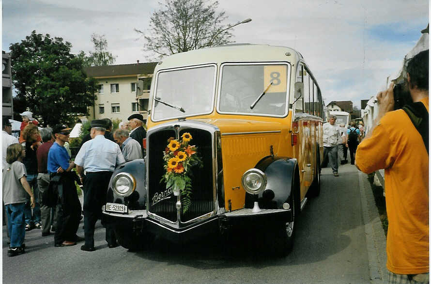 (085'023) - Aerni, Aarberg - BE 52'303 - Berna/Lauber (ex Peter, Luthern Bad; ex Karbacher, Ksnacht; ex Eberhard, Hri; ex Lathion, Sion) am 13. Mai 2006 beim Bahnhof Aarberg