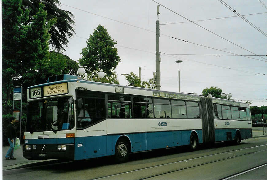 (085'602) - VBZ Zrich - Nr. 584/ZH 588'584 - Mercedes am 25. Mai 2006 in Zrich, Brkliplatz