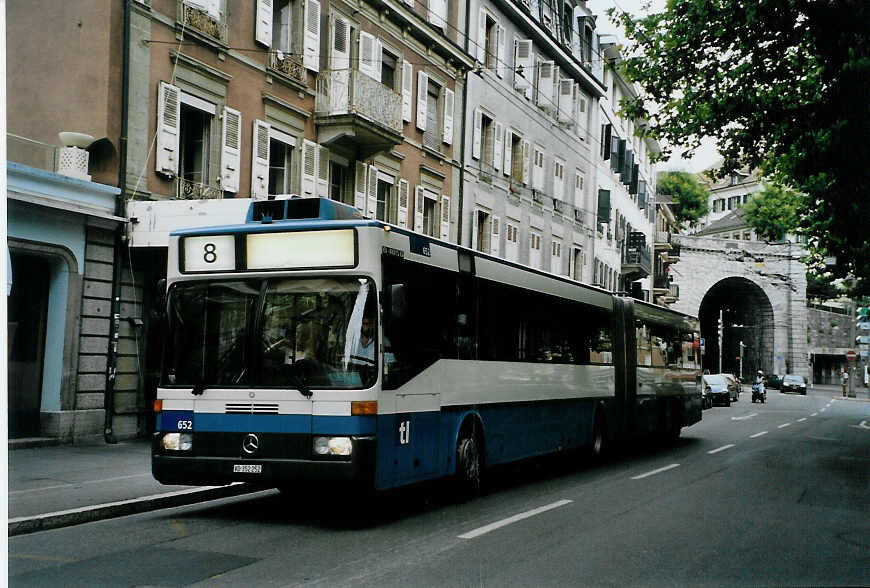 (087'730) - TL Lausanne - Nr. 652/VD 352'252 - Mercedes (ex VBZ Zrich Nr. 569) am 26. Juli 2006 in Lausanne, Tunnel