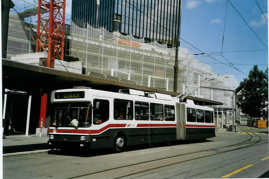 (088'129) - VBSG St. Gallen - Nr. 160 - NAW/Hess Gelenktrolleybus am 28. Juli 2006 beim Bahnhof St. Gallen