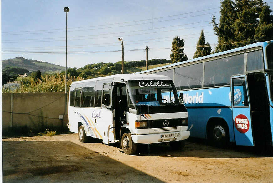 (090'019) - Calella, Calella - Nr. 78/8662 CFP - Mercedes am 7. Oktober 2006 in Calella, Garage