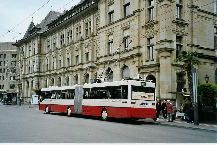 (090'504) - SW Winterthur - Nr. 161 - Mercedes Gelenktrolleybus am 11. November 2006 beim Hauptbahnhof Winterthur