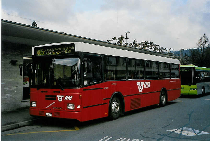 (091'022) - Busland, Burgdorf - Nr. 27/BE 394'386 - Volvo/Lauber (ex AAGK Koppigen Nr. 7) am 18. Dezember 2006 beim Bahnhof Burgdorf