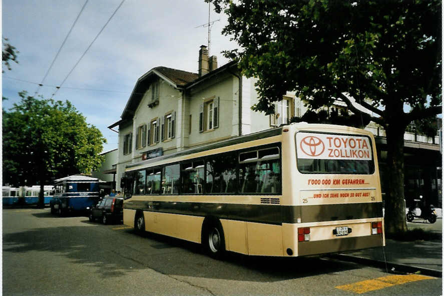 (094'620) - AZZK Zollikon - Nr. 25/ZH 492'025 - Mercedes/R&J am 26. Mai 2007 beim Bahnhof Zrich-Tiefenbrunnen