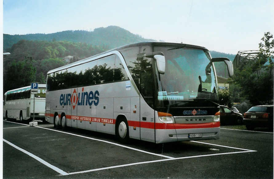 (098'515) - Aus Litauen: Juozapaviciaus, Kaunas - Nr. 137/ABB 156 - Setra am 10. September 2007 in Thun, Seestrasse