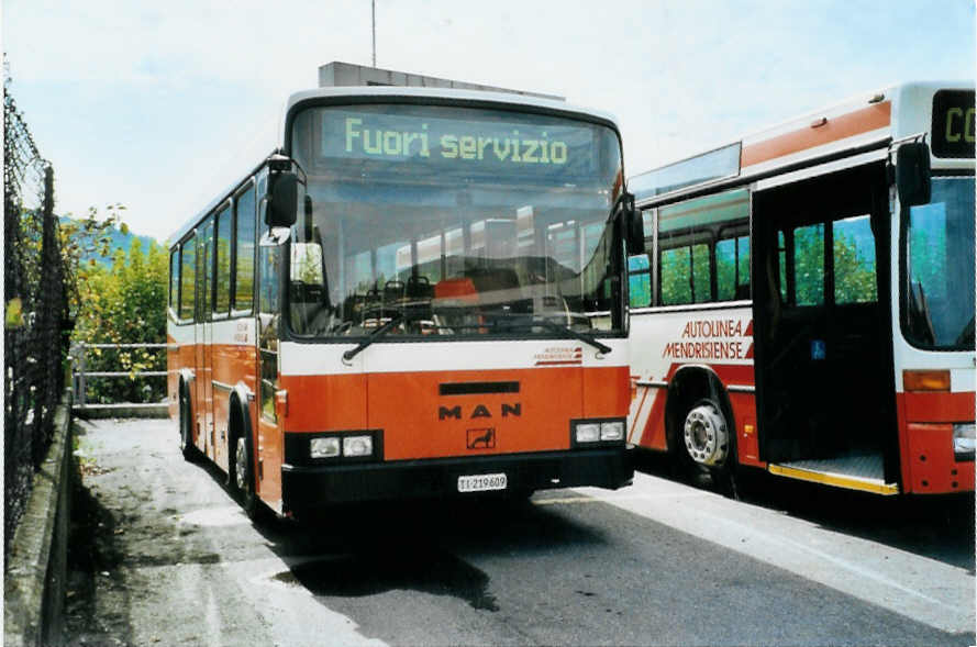 (099'913) - AMSA Chiasso - Nr. 9/TI 219'609 - MAN/Lauber (ex Berger, Rthenbach) am 4. Oktober 2007 in Balerna, Garage