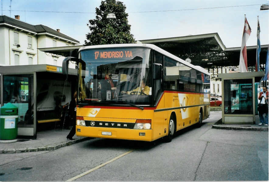 (100'010) - Autopostale, Mendrisio - TI 93'073 - Setra am 4. Oktober 2007 in Chiasso, Confine