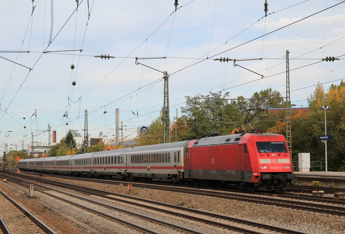 101 004-0 am 21. Oktober 2013 in M�nchen-Heimeranplatz auf dem Weg zum Hauptbahnhof.