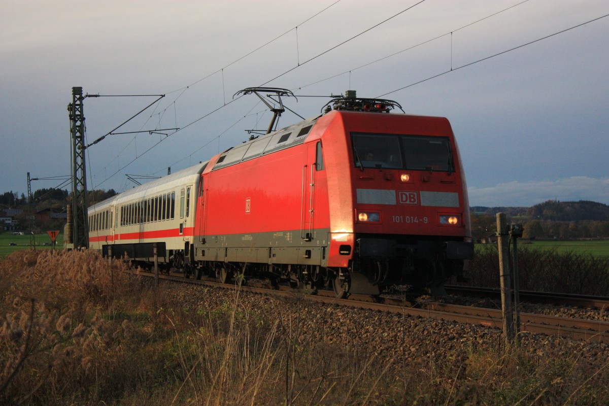 101 014-9 am 8. November 2013 kurz vor Bernau am Chiemsee.