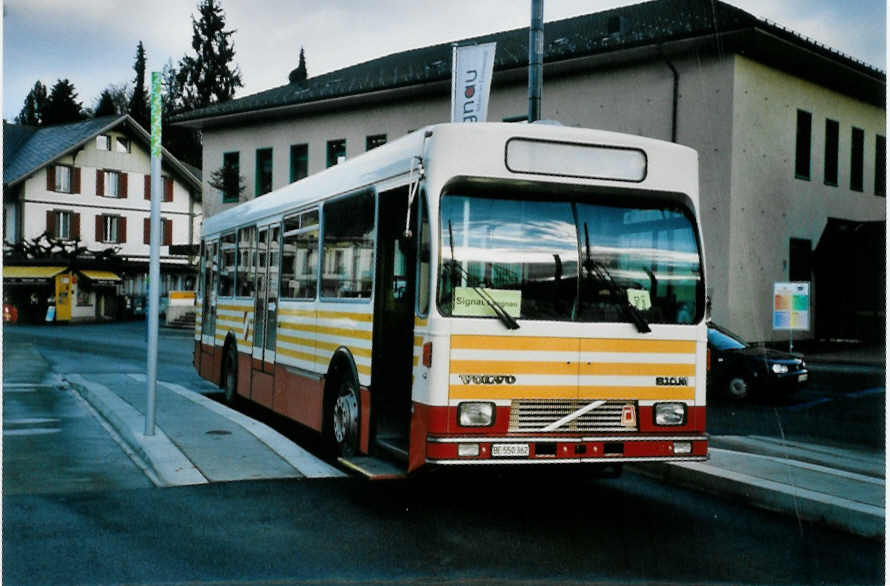 (101'304) - Busland, Burgdorf - Nr. 11/BE 550'362 - Volvo/R&J (ex AOE Langnau Nr. 11; ex STI Thun Nr. 33; ex SAT Thun Nr. 33) am 26. November 2007 beim Bahnhof Langnau