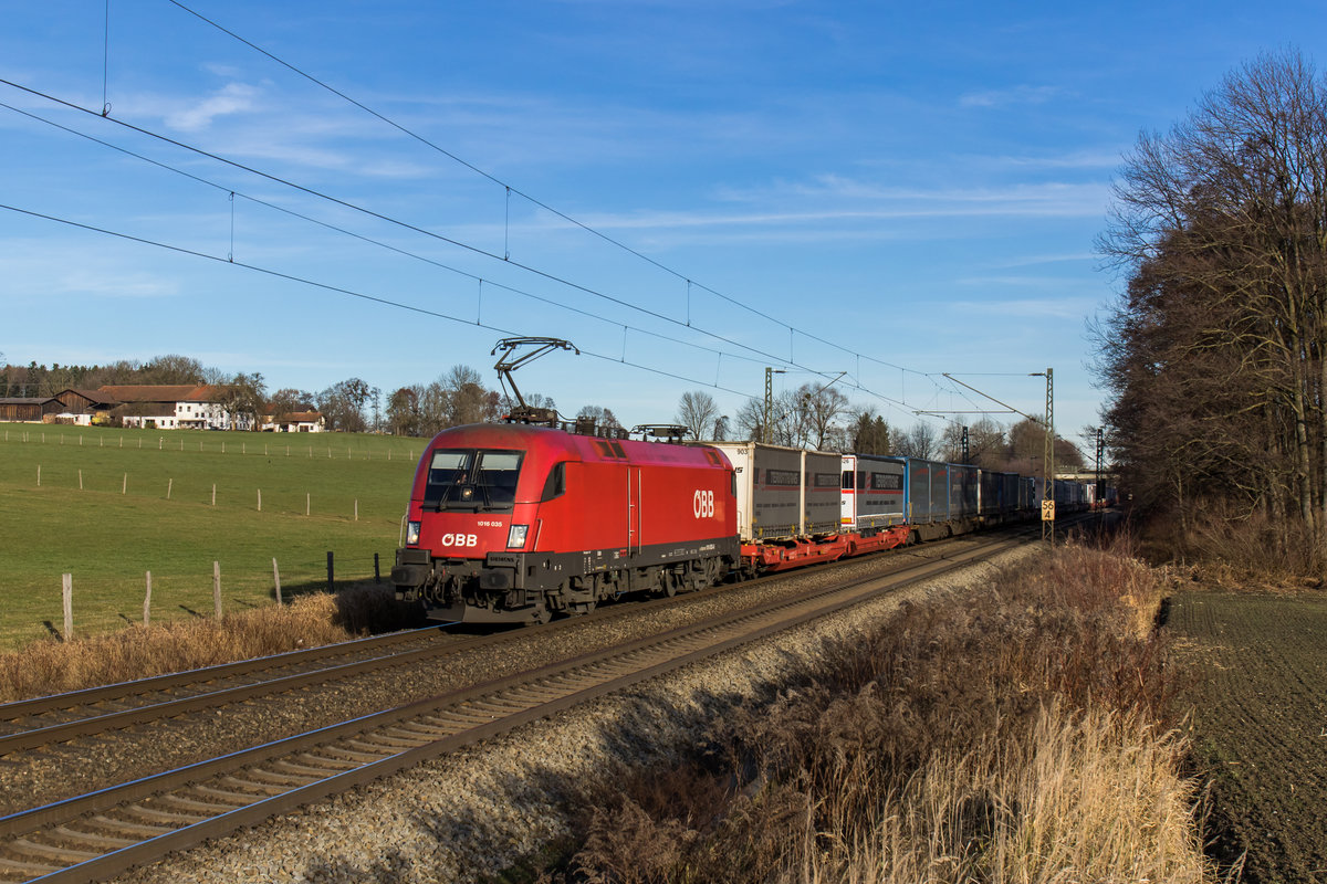1016 035-8 am 10. Dezember 2016 aus M�nchen kommend bei Vogl.