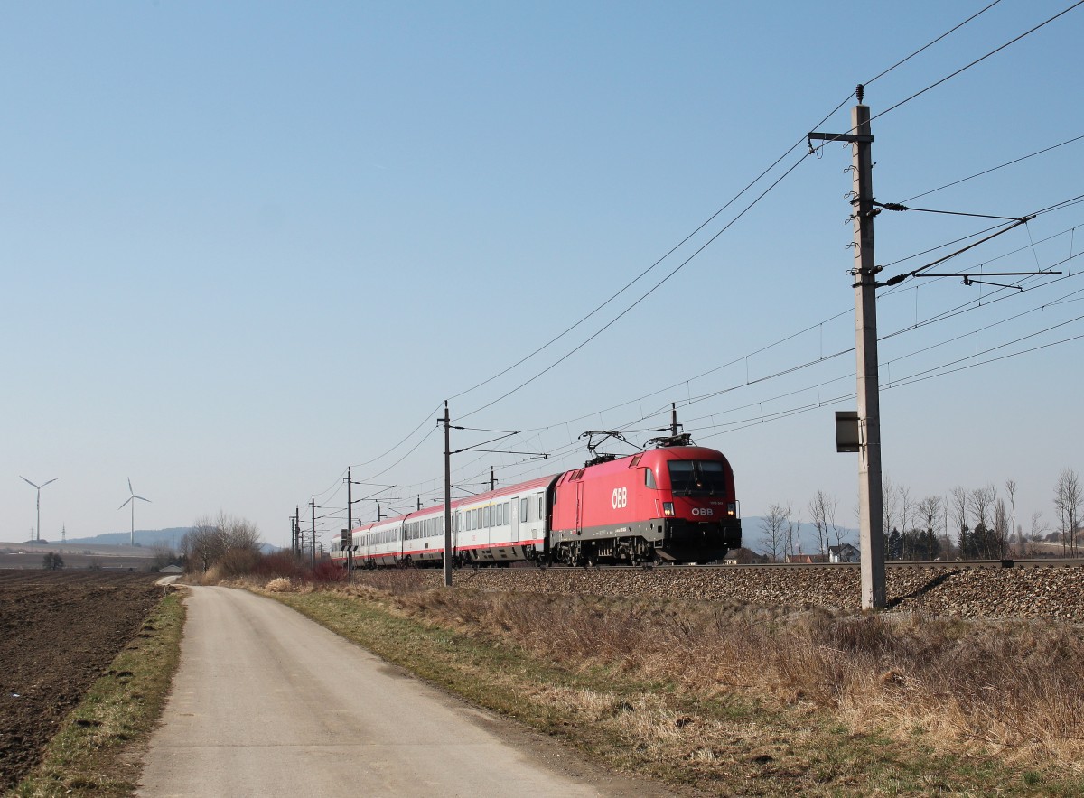 1016 041 war am 18. M�rz 2013 bei Gro�sierning unterwegs.