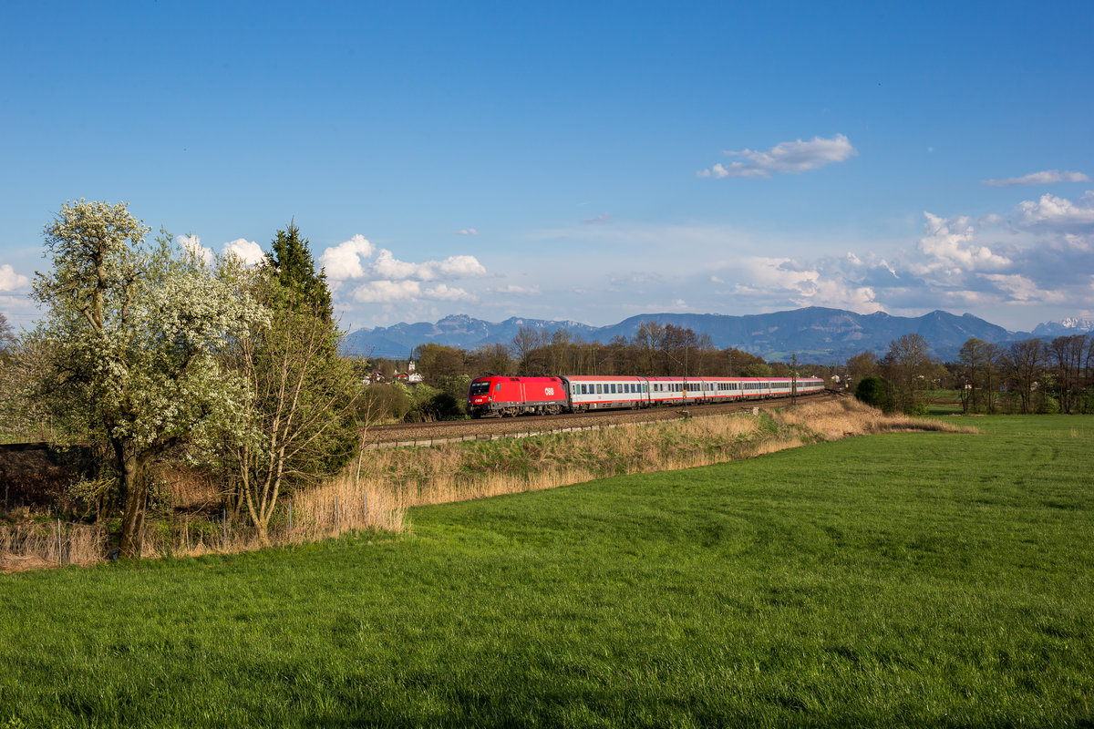 1016 044 am 10. April 2017 bei Rann in Richtung M�nchen fahrend.