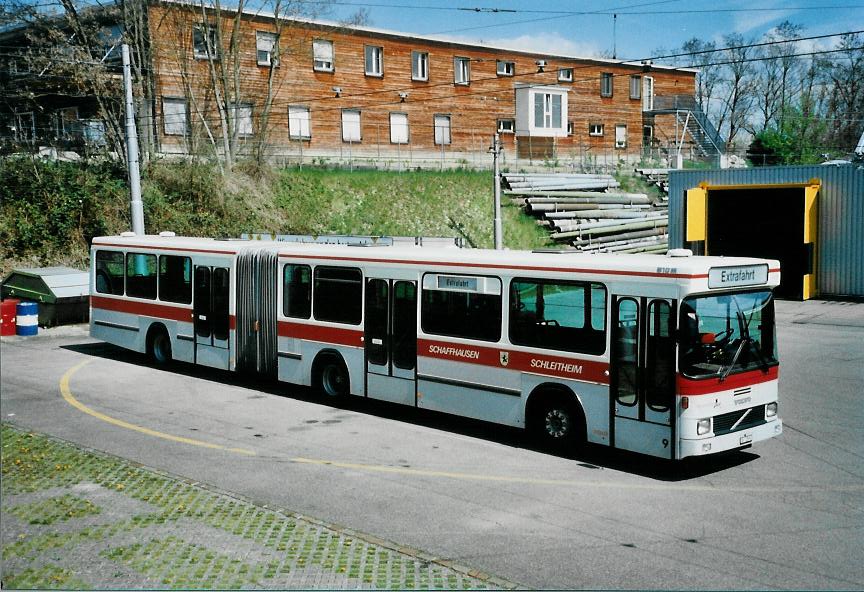 (106'811) - SB Schaffhausen - Nr. 9/SH 12'509 - Volvo/Hess (ex RVSH Schaffhausen Nr. 9; ex ASS Schleitheim Nr. 9; ex Nr. 19) am 26. April 2008 in Schaffhausen, Busdepot VBSH