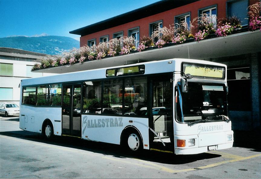 (110'026) - Ballestraz, Grne - VS 13'122 - MAN/Hess (ex BGU Grenchen Nr. 2) am 3. August 2008 beim Bahnhof Sion