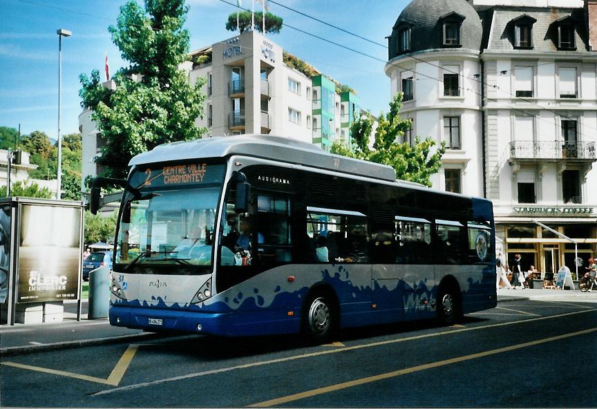 (110'123) - VMCV Clarens - Nr. 31/VD 494'271 - Van Hool am 10. August 2008 beim Bahnhof Vevey