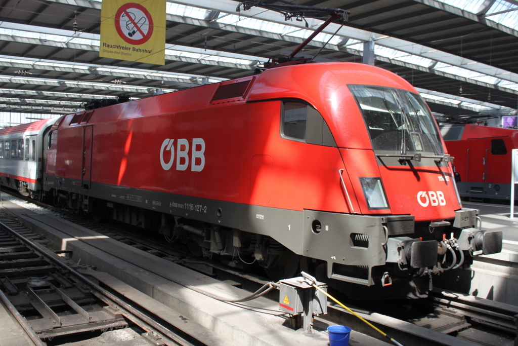 1116 127-6 stand am 22.07.2016 in Mnchen Hbf.