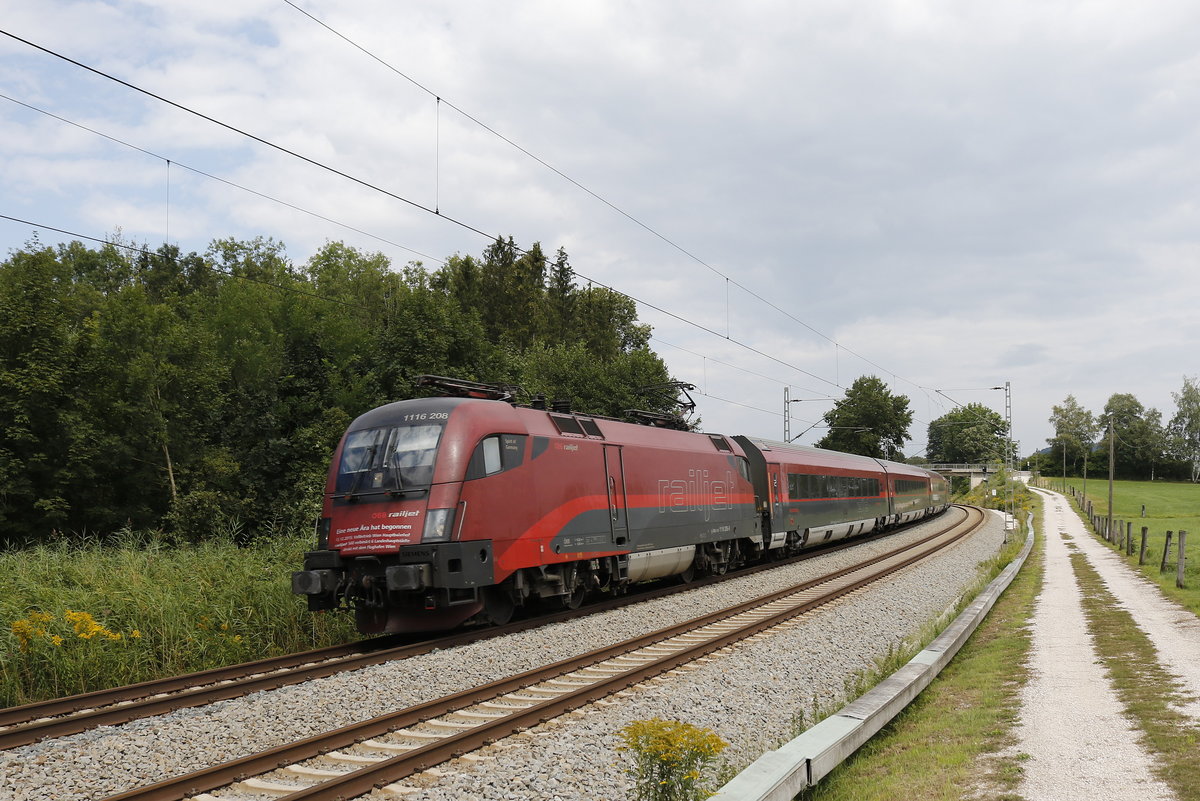 1116 208 aus Salzburg kommend am 15. August 2018 bei Grabenst�tt.