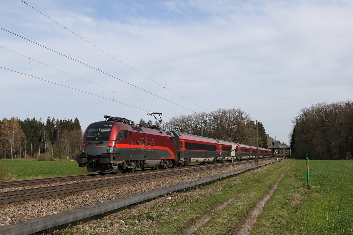 1116 215 war am 26. M�rz 2024 bei Brannenburg im Inntal in Richtung Innsbruck unterwegs.
