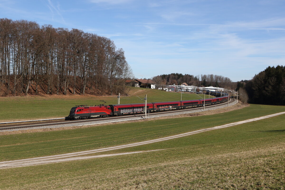 1116 223 aus Salzburg kommend am 26. Februar 2026 bei Axdorf.