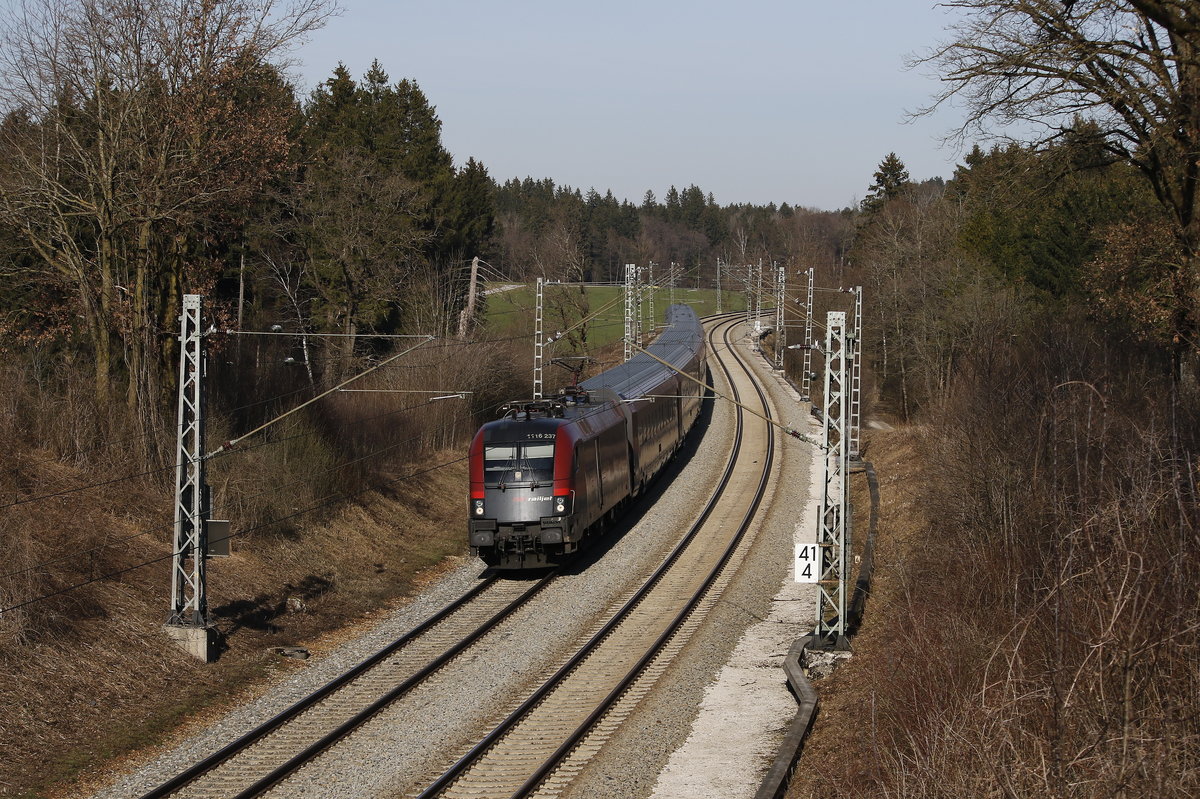 1116 237 aus Salzburg kommend am 21. M�rz 2019 bei Grabenst�tt.