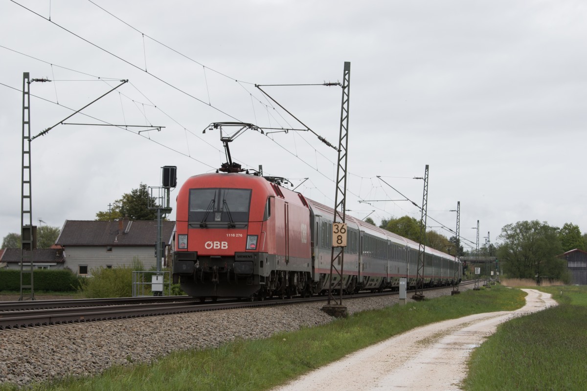 1116 276-7 war am 3. Mai 2015 bei �bersee schiebend im Einsatz. 