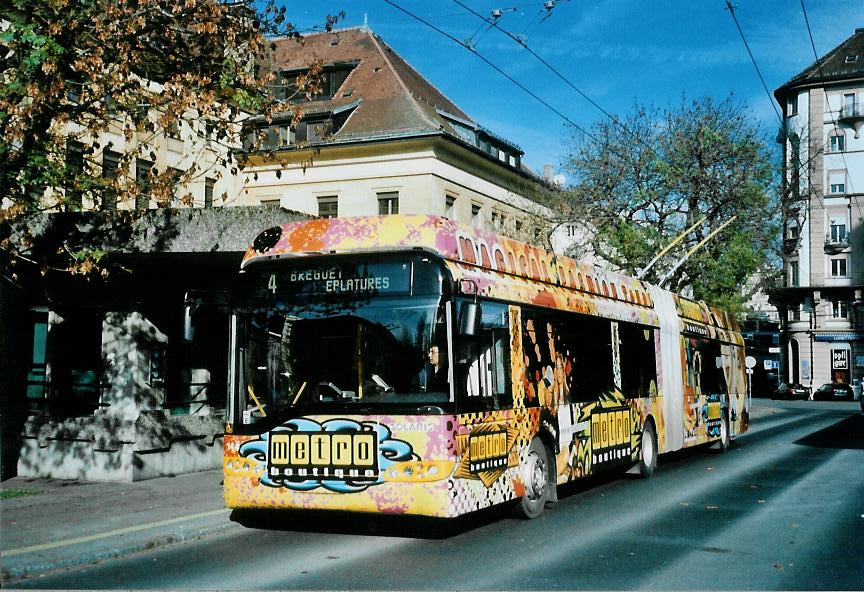 (112'022) - TC La Chaux-de-Fonds - Nr. 144 - Solaris Gelenktrolleybus am 10. November 2008 beim Bahnhof La Chaux-de-Fonds