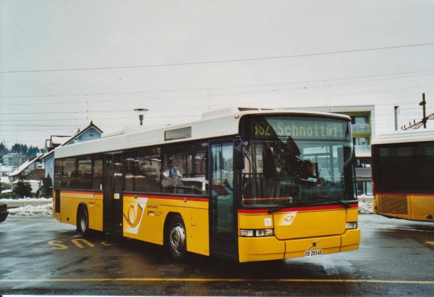 (113'002) - Steiner, Messen - SO 20'145 - Volvo/Hess am 20. Dezember 2008 beim Bahnhof Lyss