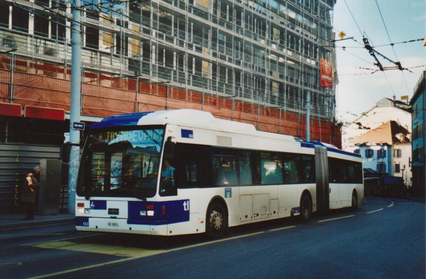 (113'130) - TL Lausanne - Nr. 553/VD 1651 - Van Hool am 22. Dezember 2008 in Lausanne, Rue Neuve