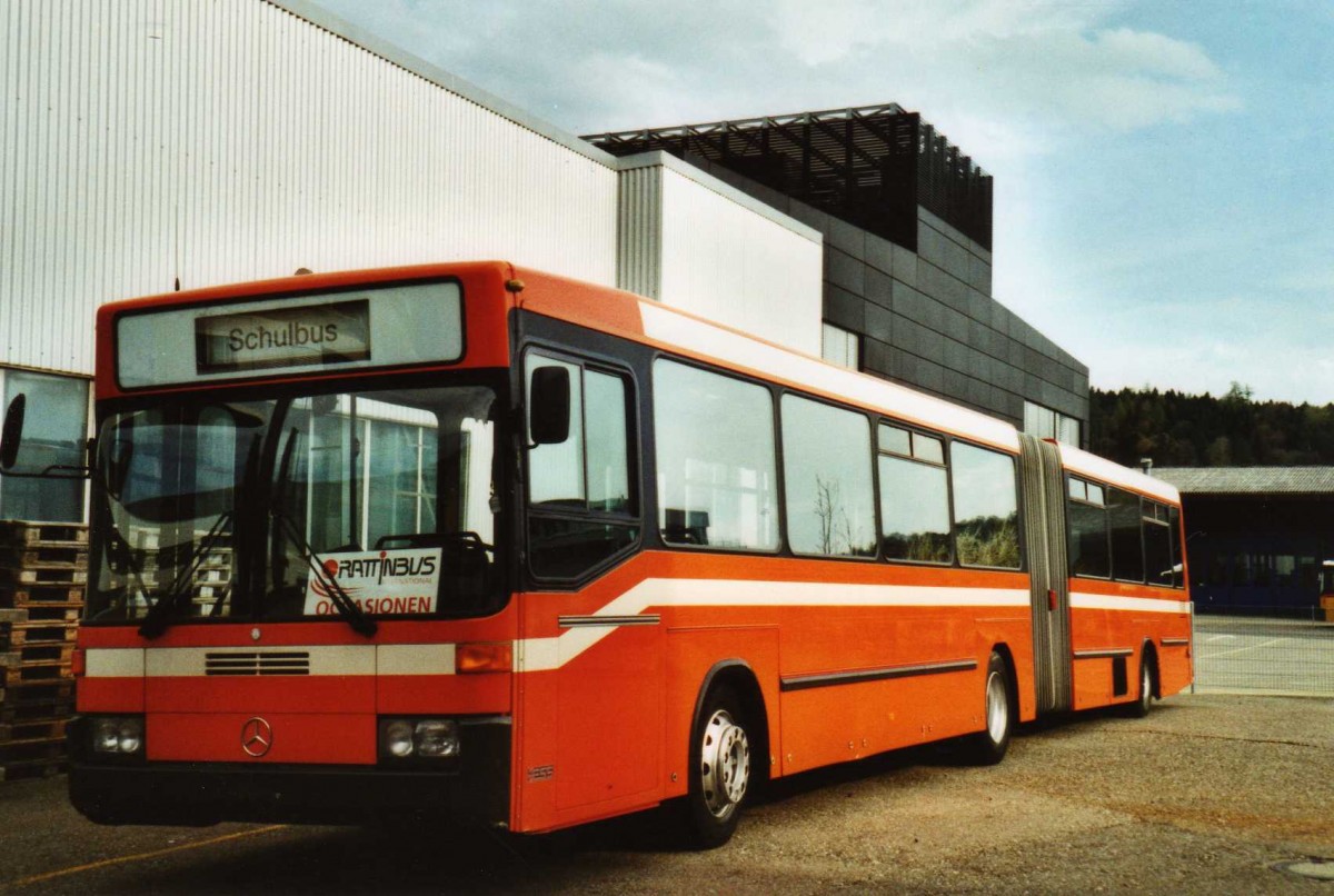 (115'908) - ZVB Zug - Nr. 61 - Mercedes/Hess am 11. April 2009 in Biel, Rattinbus