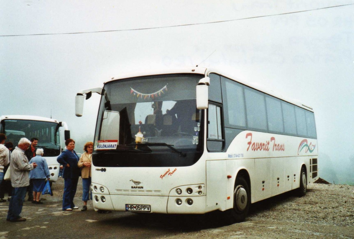 (117'013) - Favorit Trans - HR 05 PPV - Temsa am 28. Mai 2009 auf dem Piatra Craiului