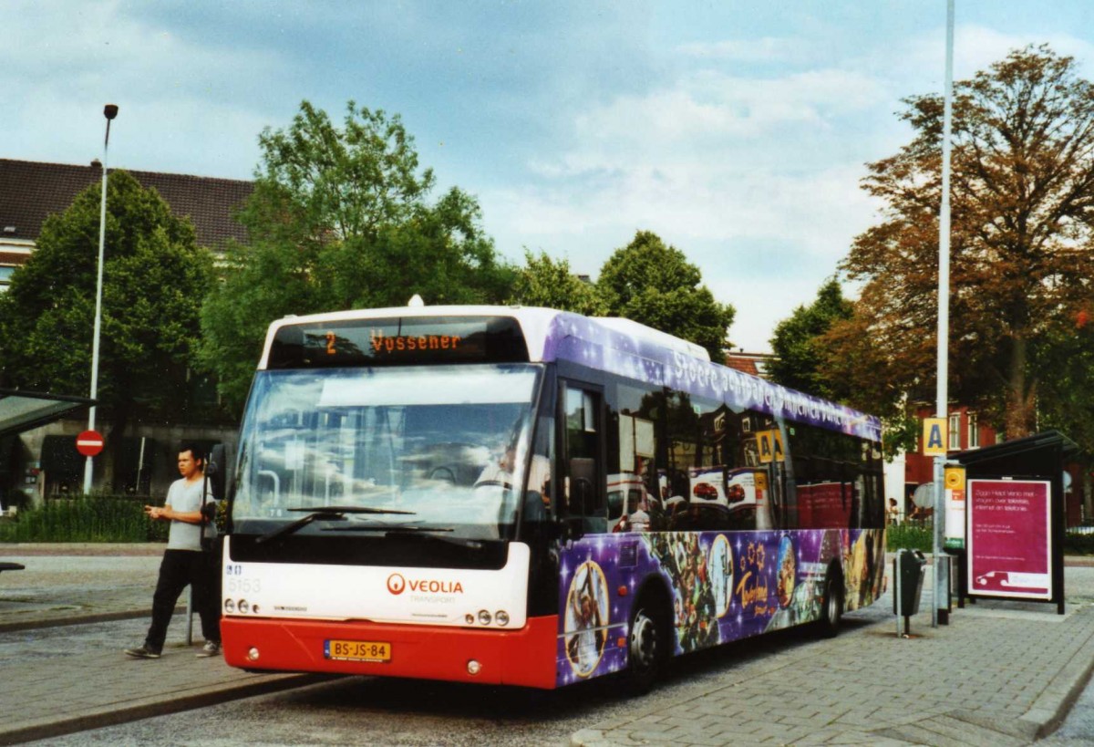 (118'315) - VEOLIA - Nr. 5153/BS-JS-84 - VDL Berkhof am 5. Juli 2009 beim Bahnhof Venlo