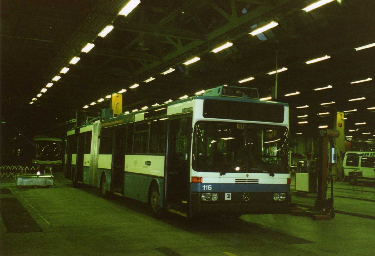 (123'114) - VBZ Zrich - Nr. 116 - Mercedes Gelenktrolleybus am 13. Dezember 2009 in Zrich, Garage Hardau