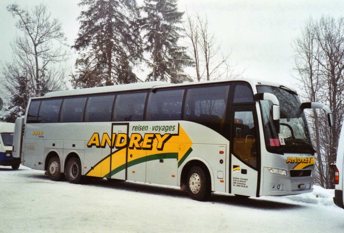 (123'909) - Andrey, Le Mouret - FR 205'919 - Volvo am 9. Januar 2010 in Adelboden, ASB