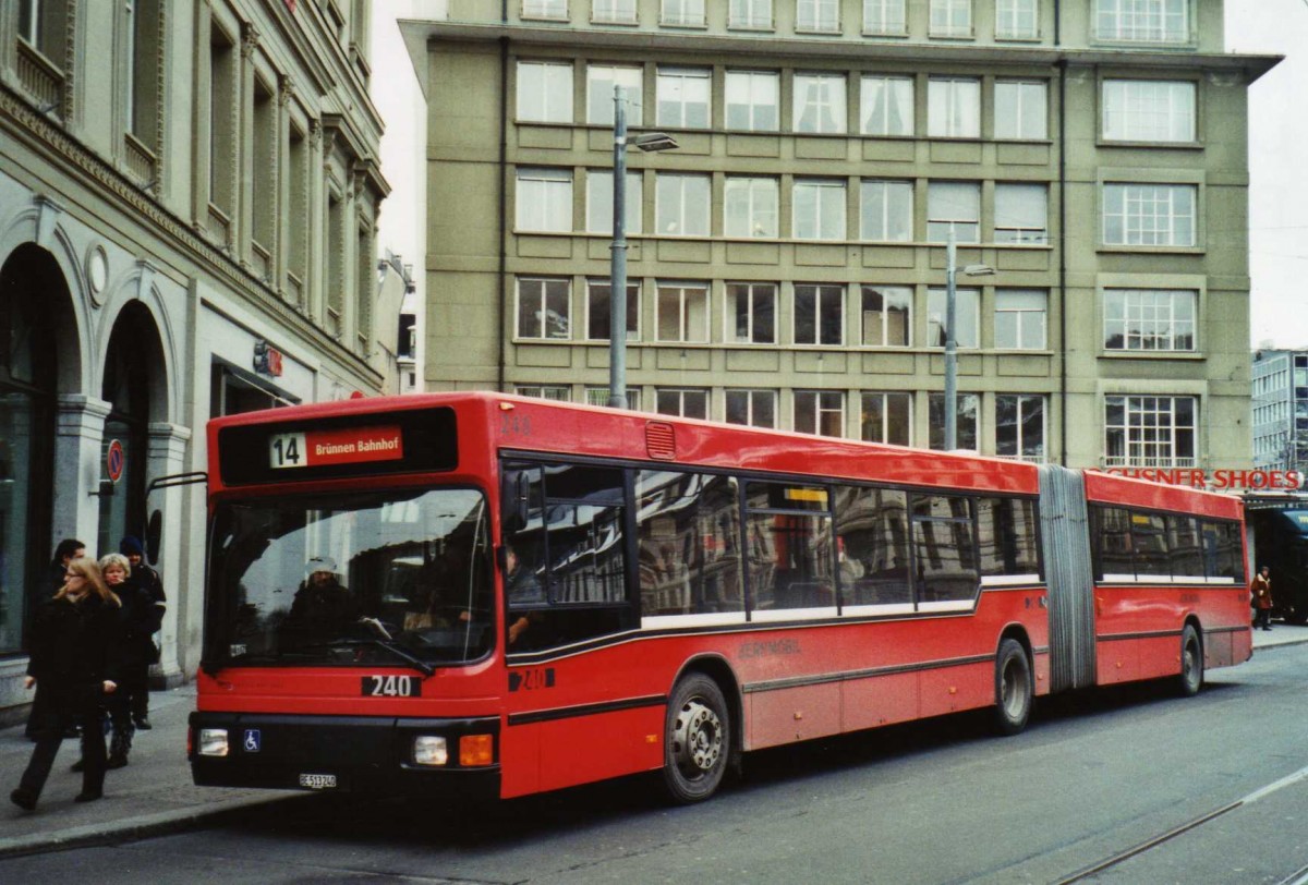 (124'333) - Bernmobil, Bern - Nr. 240/BE 513'240 - MAN am 15. Februar 2010 beim Bahnhof Bern