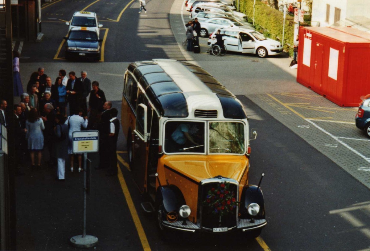 (125'618) - Tschannen, Arth - SZ 47'860 - Saurer/Eggli (ex OPC Ennetbrgen Nr. 2; ex M+79'513; ex P 23'153) am 24. April 2010 beim Bahnhof Zug