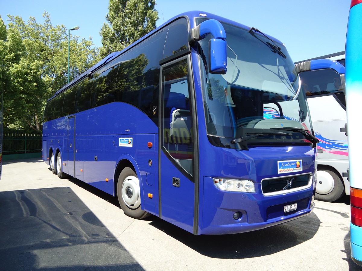 (127'737) - Aus der Schweiz: Buchard, Leytron - VS 83'120 - Volvo am 7. Juli 2010 in Rust, Europapark