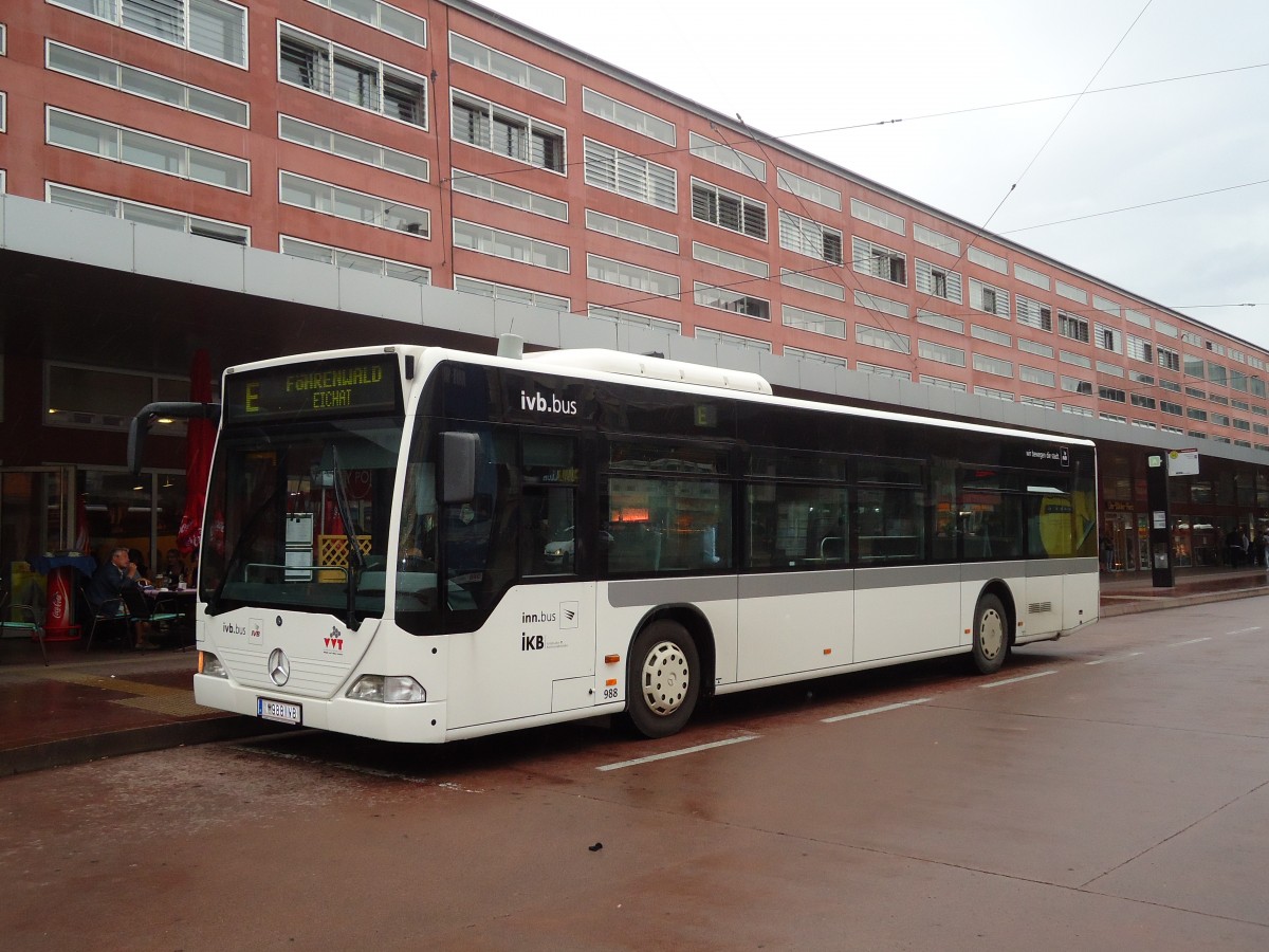 (128'653) - IVB Innsbruck - Nr. 988/I 988 IVB - Mercedes am 11. August 2010 beim Bahnhof Innsbruck