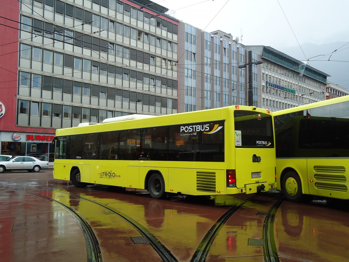 (128'668) - PostBus - PT 12'564 - Scania/Hess am 11. August 2010 beim Bahnhof Innsbruck