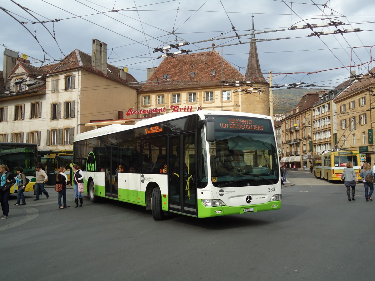 (130'229) - TRN La Chaux-de-Fonds - Nr. 333/NE 102'733 - Mercedes am 4. Oktober 2010 in Neuchtel, Place Pury