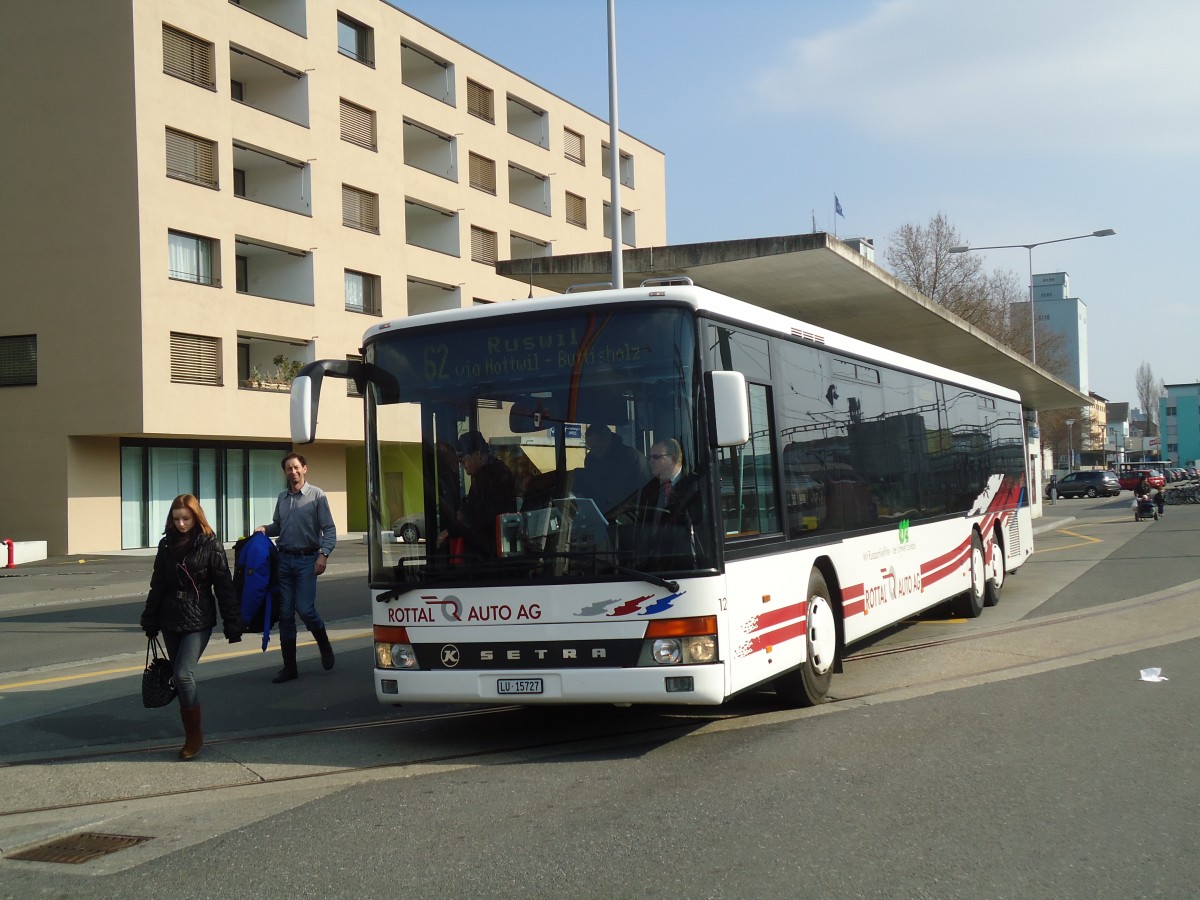 (133'054) - ARAG Ruswil - Nr. 12/LU 15'727 - Setra am 11. Mrz 2011 beim Bahnhof Sursee