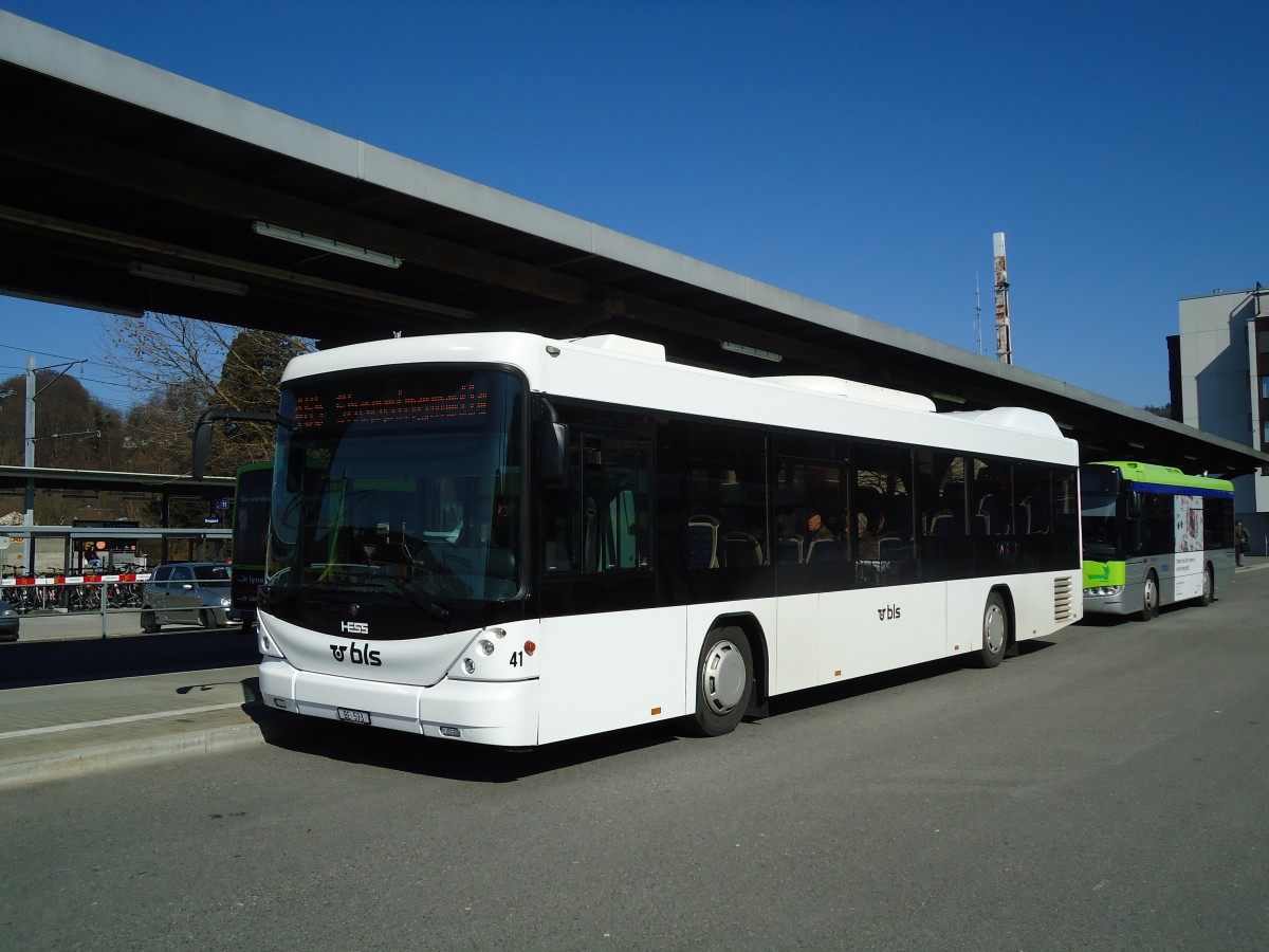 (133'145) - Busland, Burgdorf - Nr. 41/BE 593 - Scania/Hess am 21. Mrz 2011 beim Bahnhof Burgdorf