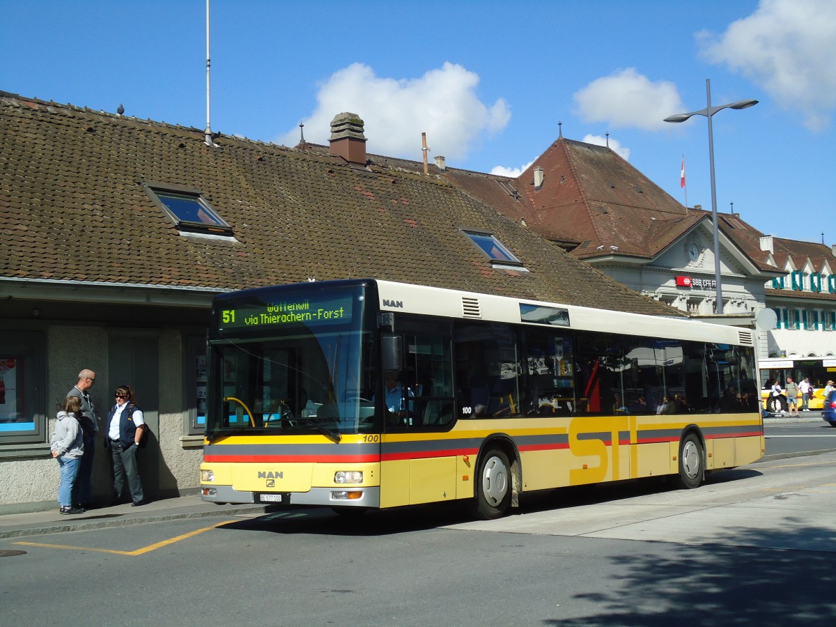 (133'852) - STI Thun - Nr. 100/BE 577'100 - MAN am 28. Mai 2011 beim Bahnhof Thun