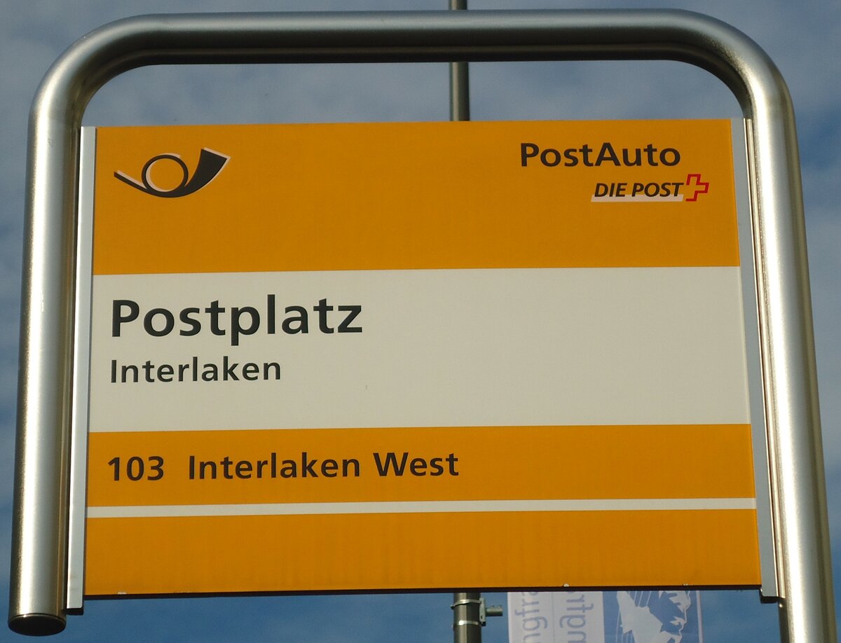 (134'539) - PostAuto-Haltestellenschild - Interlaken, Postplatz - am 27. Juni 2011