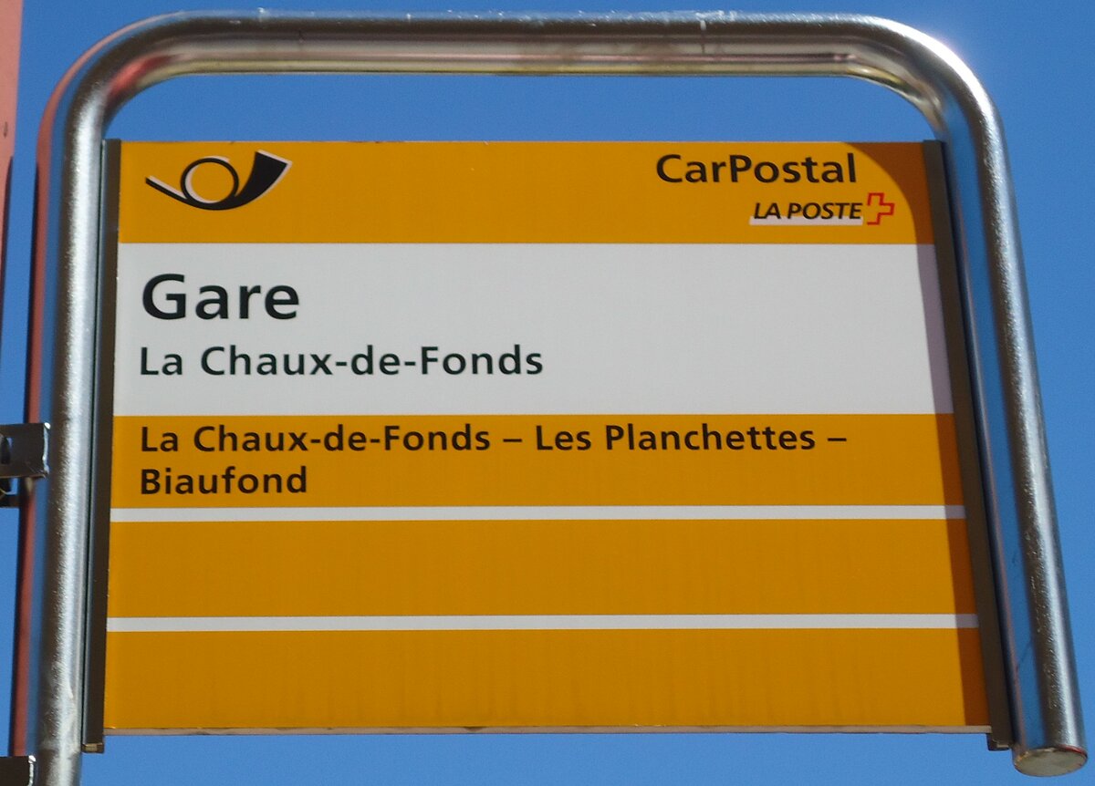 (134'982) - PostAuto-Haltestellenschild - La Chaux-de-Fonds, Gare - am 11. Juli 2011