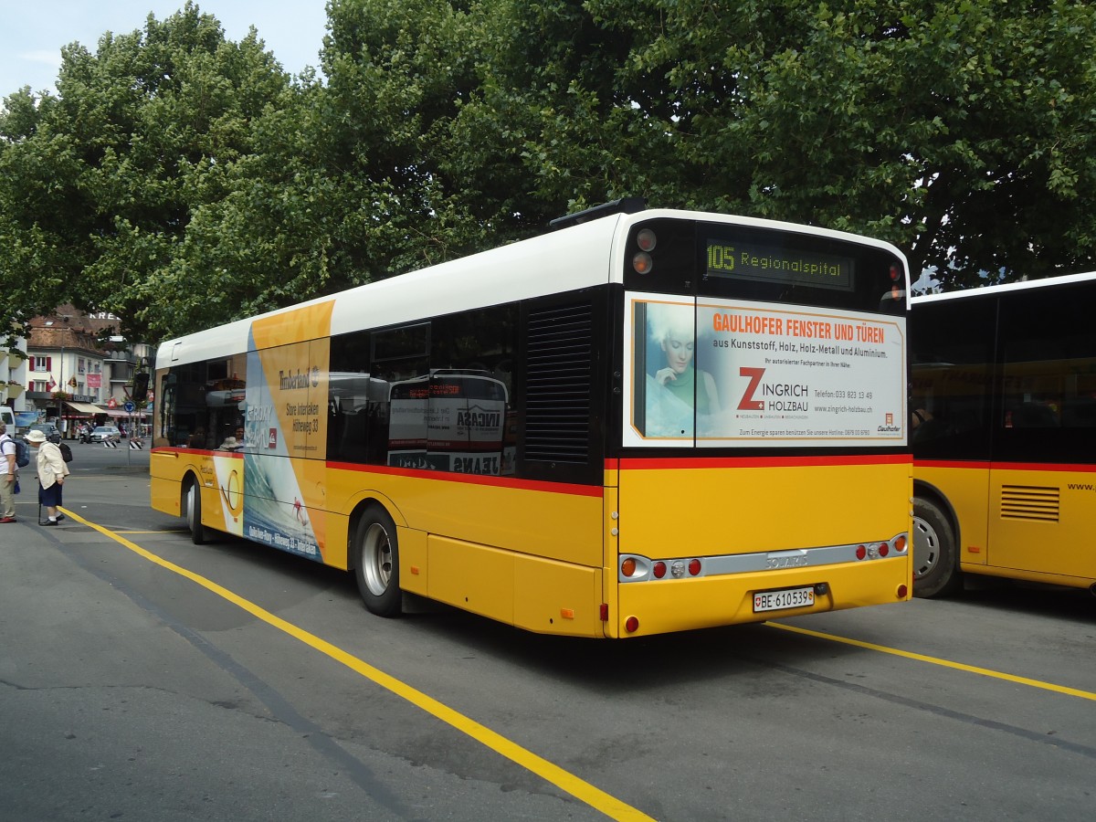 (135'178) - PostAuto Bern - BE 610'539 - Solaris am 15. Juli 2011 beim Bahnhof Interlaken West